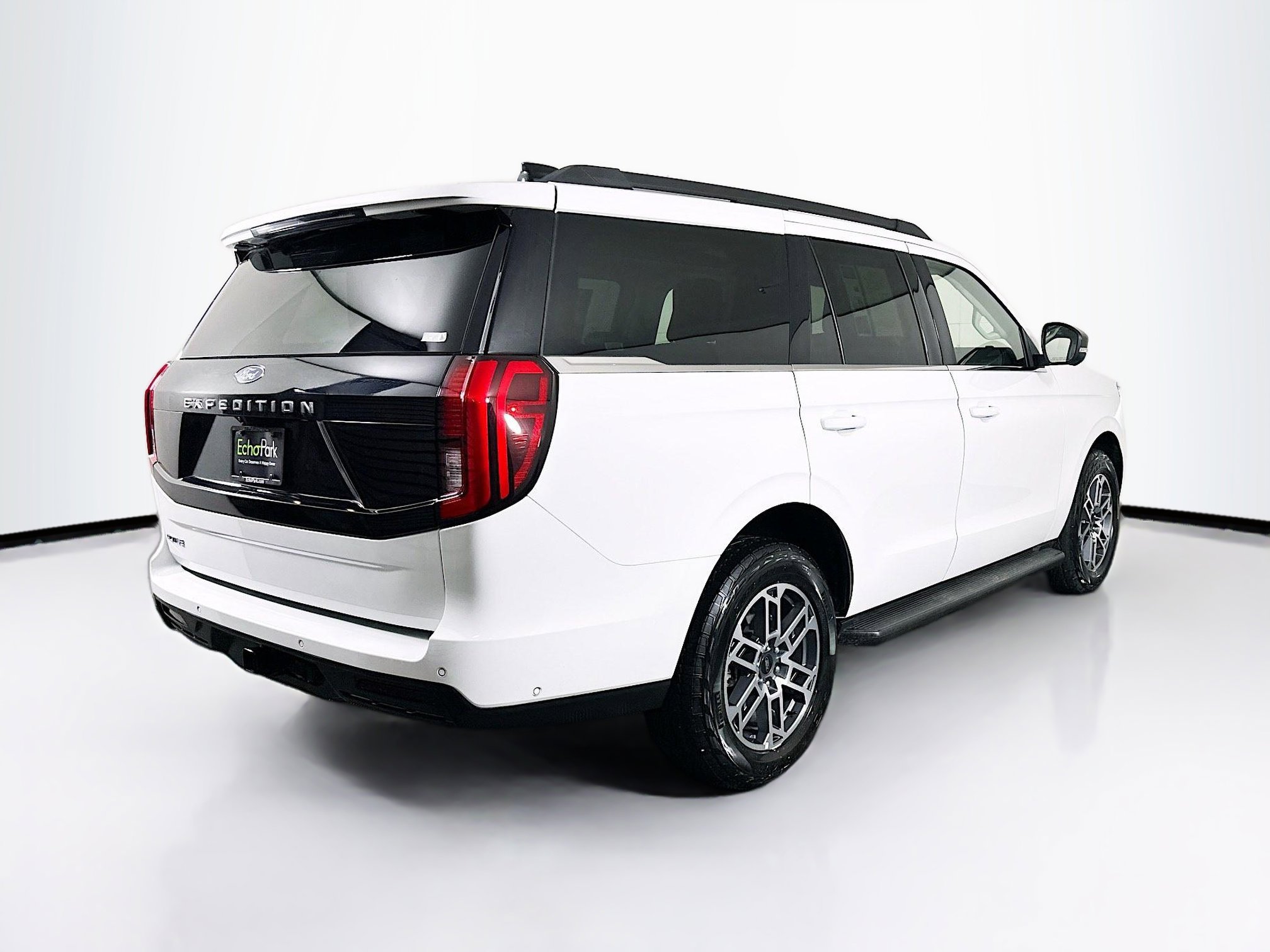 Used 2025 Ford Expedition Active image 9