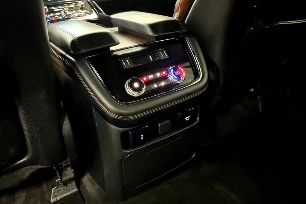 Used 2021 Lincoln Navigator L Reserve w/ Luxury Package image 10