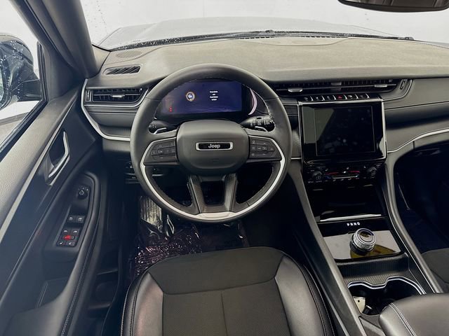 Used 2024 Jeep Grand Cherokee Altitude image 22