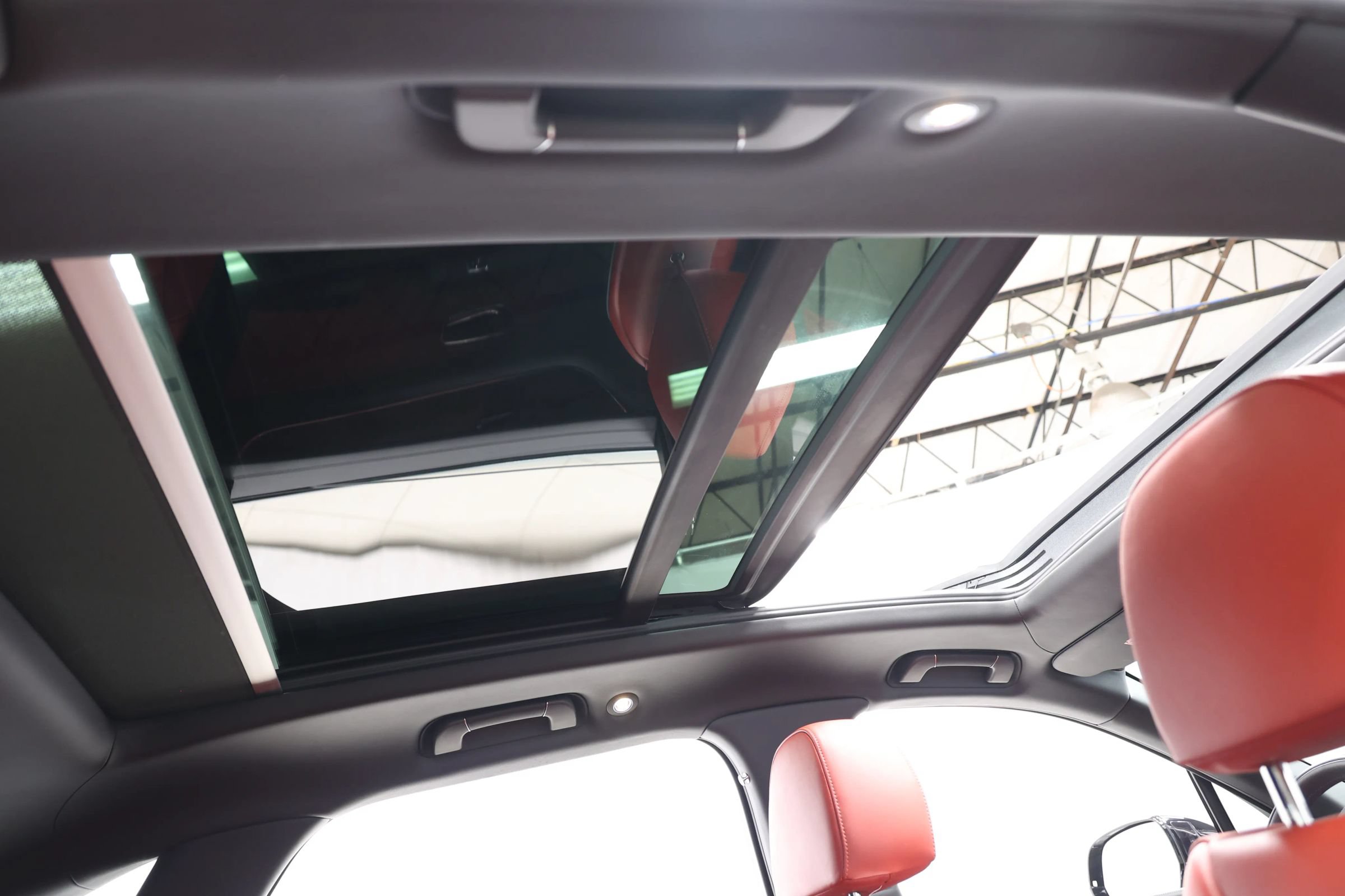 Used 2022 Bentley Bentayga AWD/4WD image 94