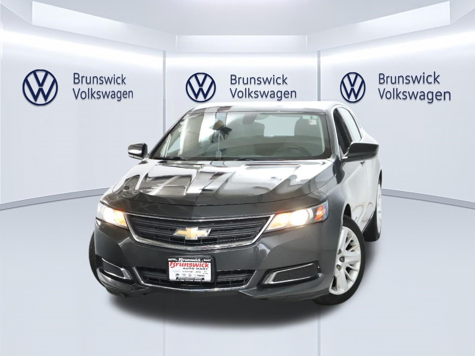 Used 2018 Chevrolet Impala LS FWD image 3