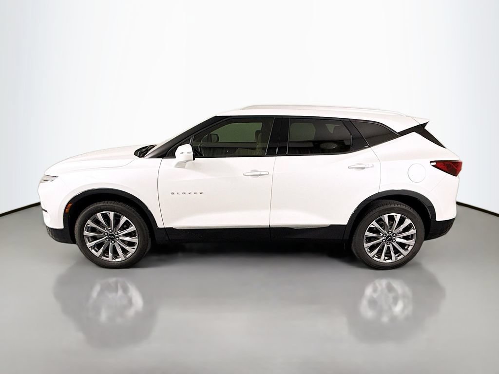 Used 2023 Chevrolet Blazer Premier w/ Driver Confidence II Package FWD image 4
