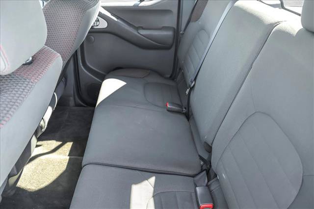 Used 2012 Nissan Frontier PRO-4X AWD/4WD image 19