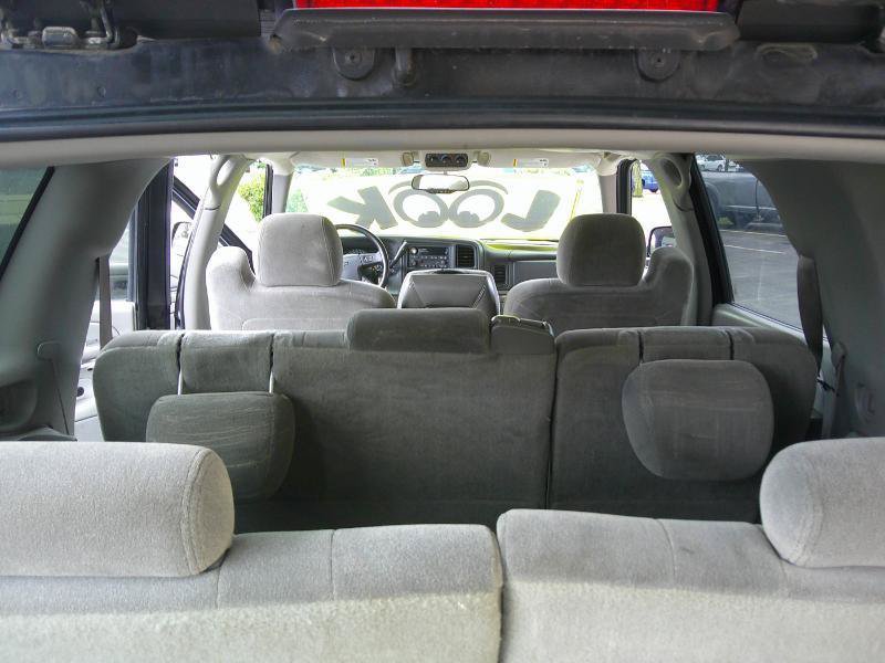 Used 2005 Chevrolet Tahoe LS w/ Cargo Package RWD image 15
