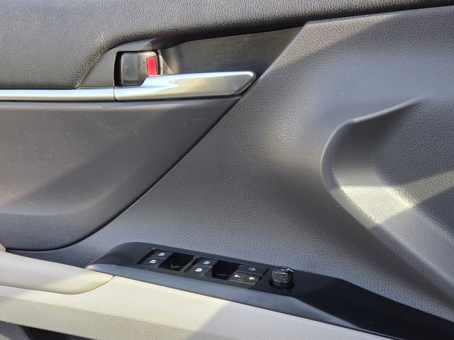 Used 2020 Toyota Camry LE w/ Sunroof Package FWD image 25