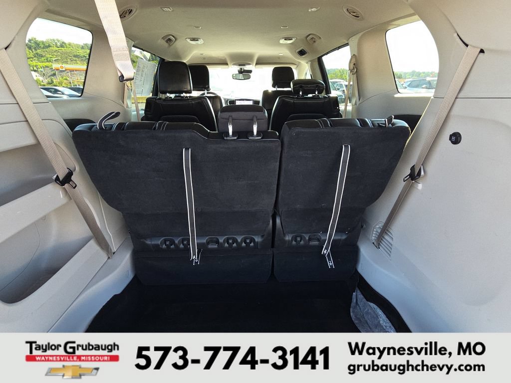 Used 2023 Chrysler Pacifica Touring-L FWD image 31
