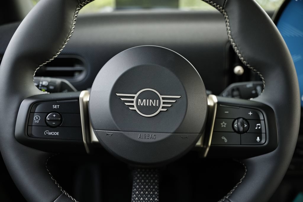 New 2026 MINI Cooper 2-Door Hardtop FWD image 29