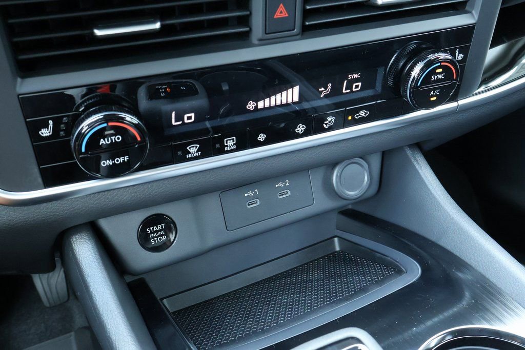 New 2026 Nissan Rogue SV image 12