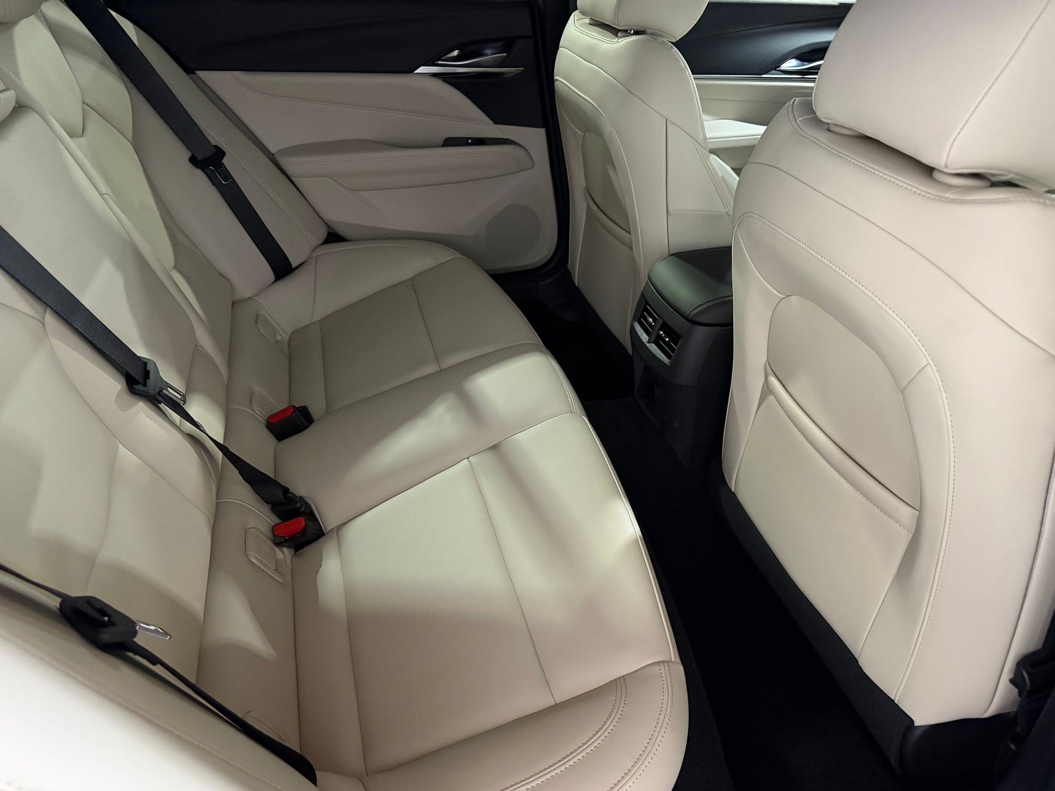 Used 2026 Cadillac CT4 Luxury RWD image 37
