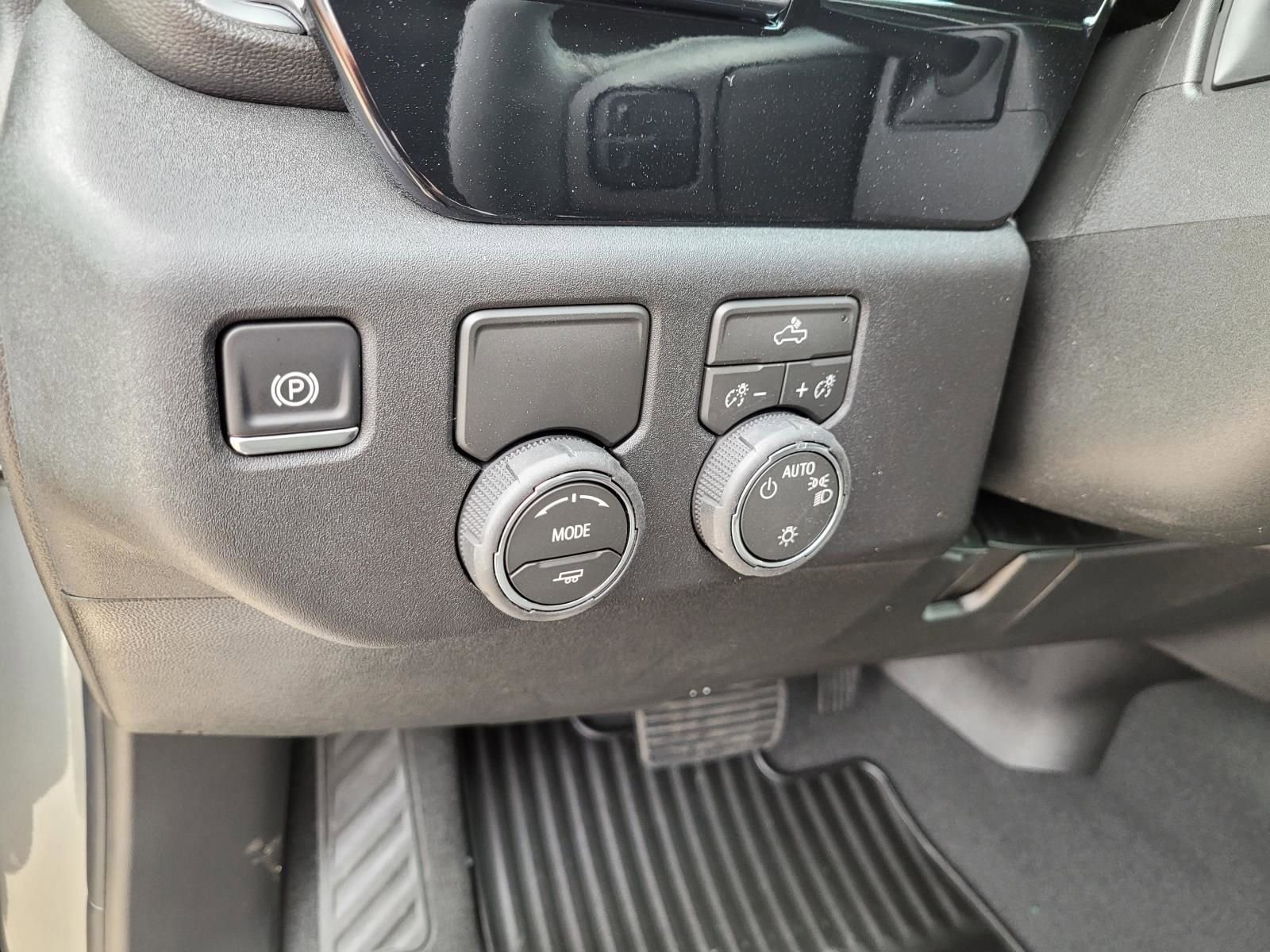 New 2026 Chevrolet Silverado 1500 LT w/ Texas Edition Plus RWD image 16