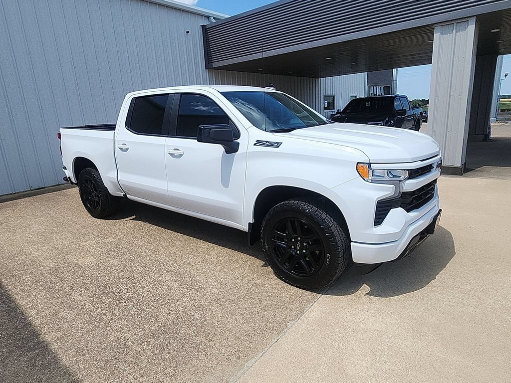 Used 2024 Chevrolet Silverado 1500 RST AWD/4WD image 2
