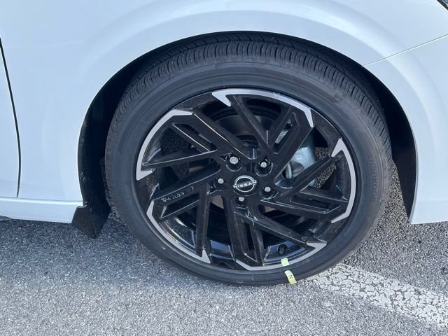 New 2026 Nissan Sentra SR w/ SR Premium Package FWD image 11