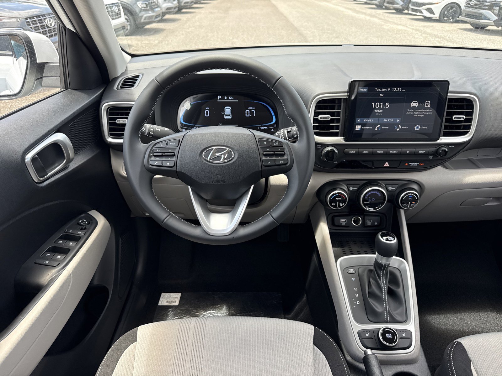 New 2026 Hyundai Venue SEL FWD image 14