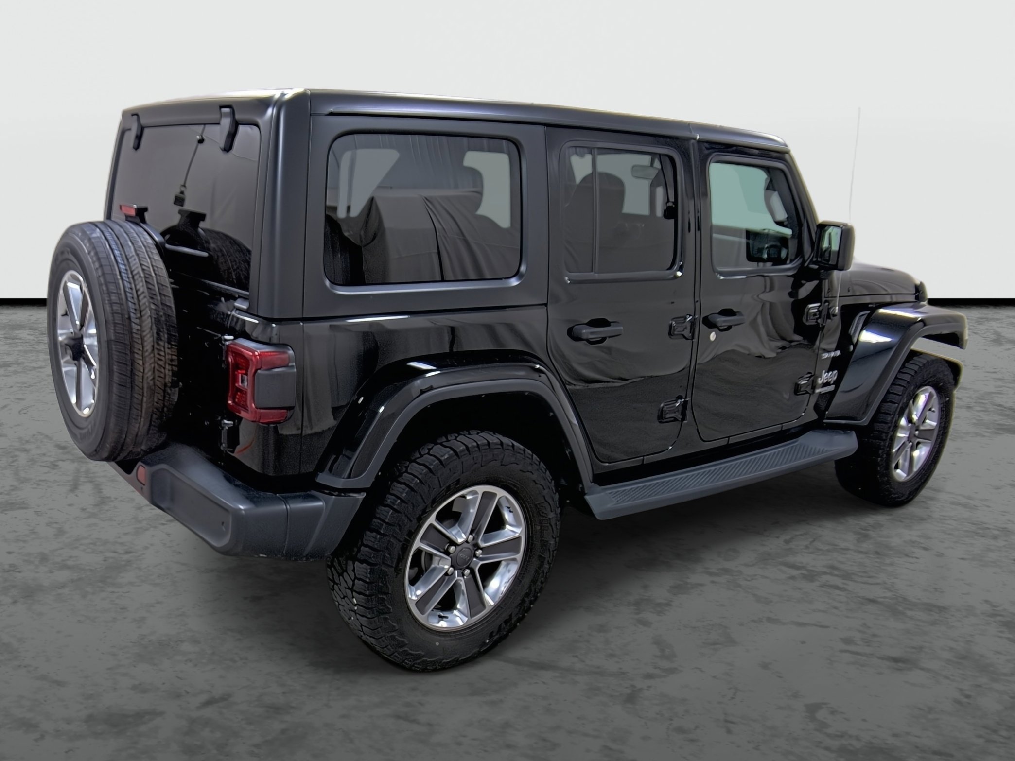 Used 2019 Jeep Wrangler Unlimited Sahara w/ Safety Group image 4