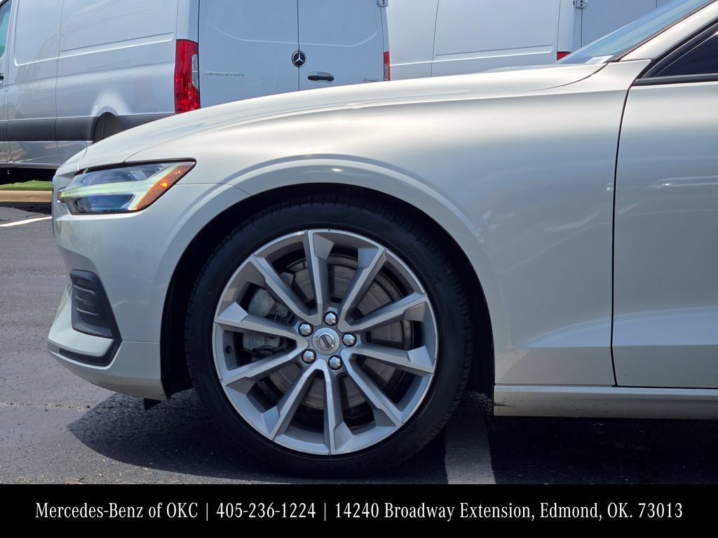 Used 2020 Volvo S60 T6 Momentum AWD/4WD image 6