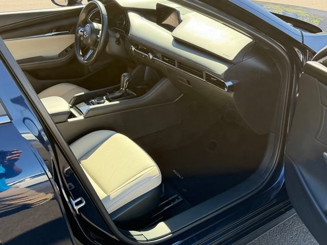 Used 2023 MAZDA MAZDA3 s FWD image 25