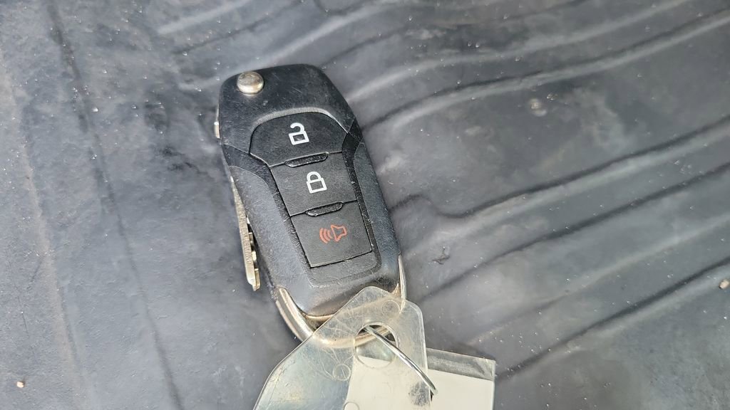 Used 2016 Ford F150 XL w/ Equipment Group 101A Mid RWD image 28