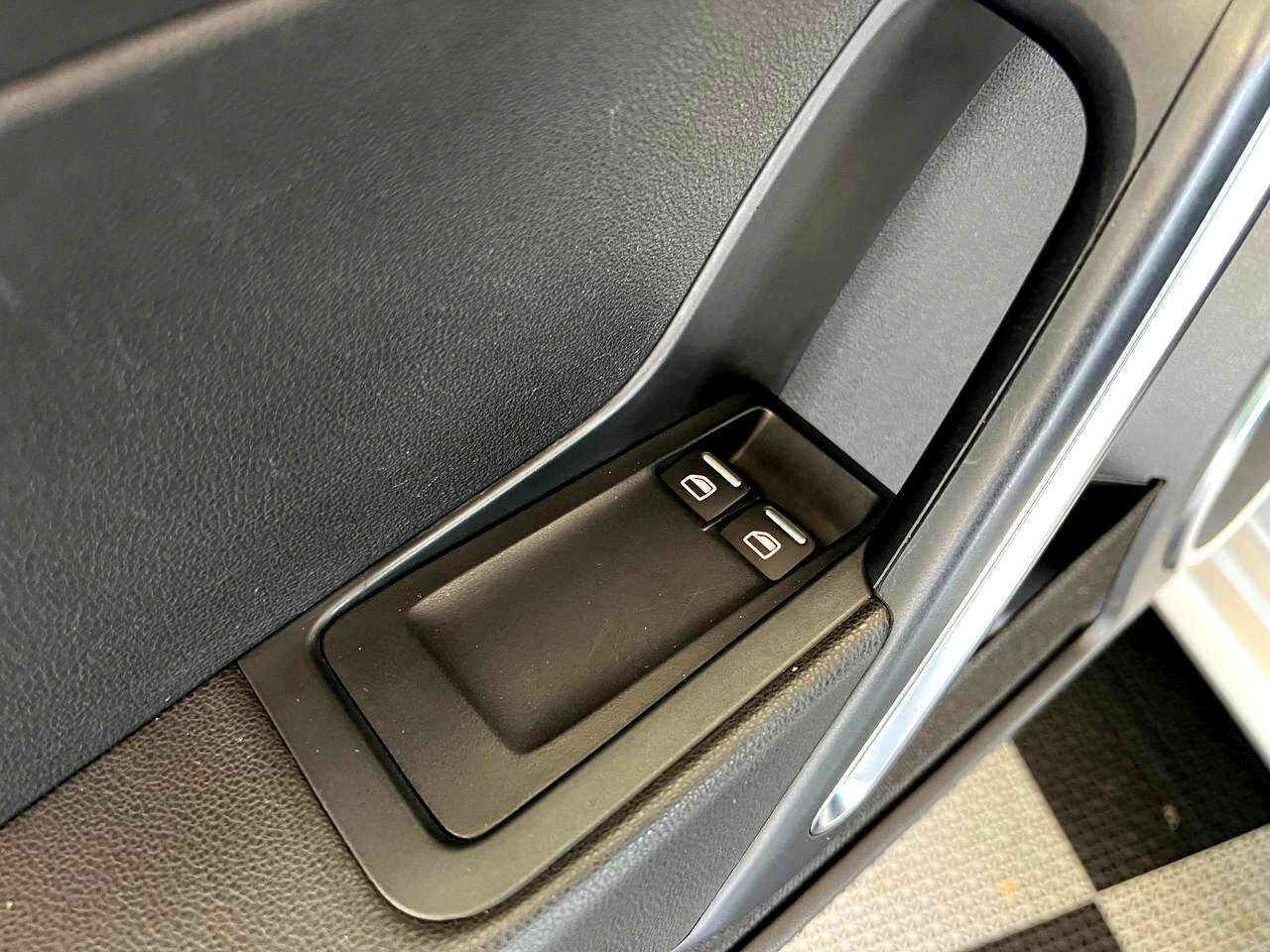 Used 2013 Volkswagen Beetle 2.5 image 20