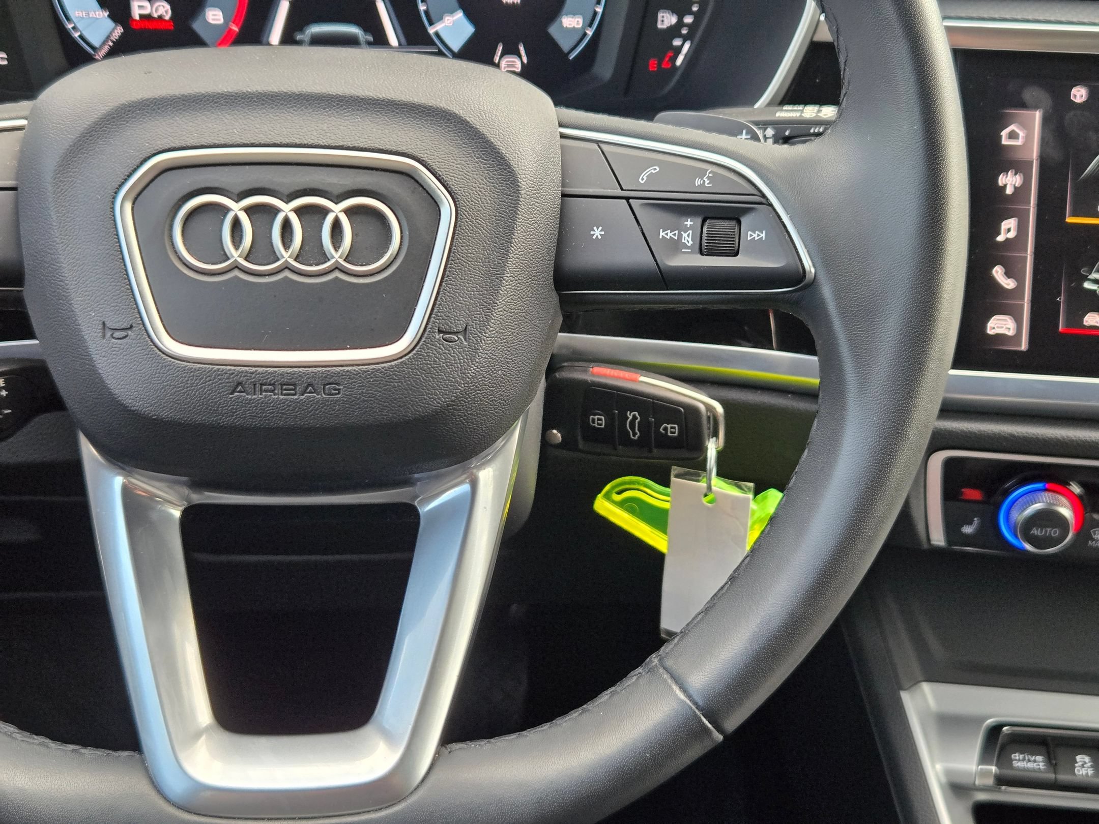 Used 2025 Audi Q3 2.0T Premium AWD/4WD image 24