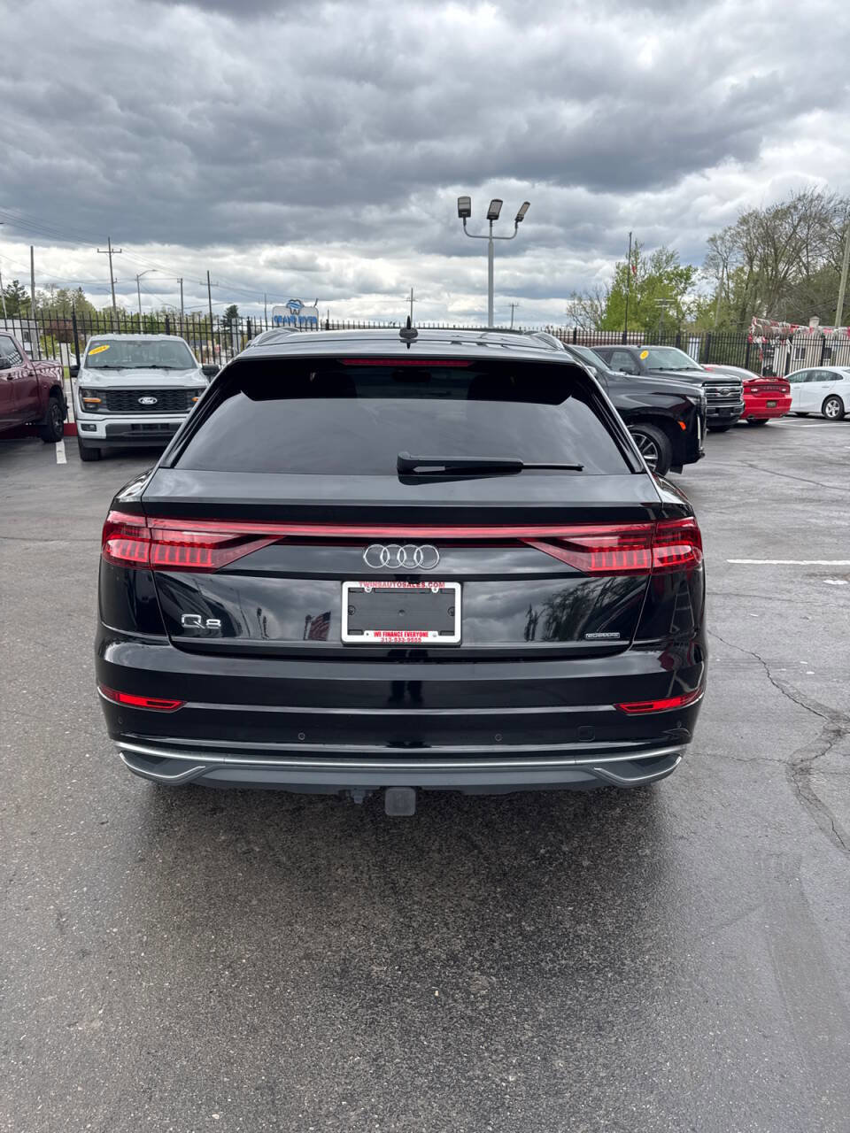 Used 2019 Audi Q8 Prestige w/ Towing Package AWD/4WD image 6