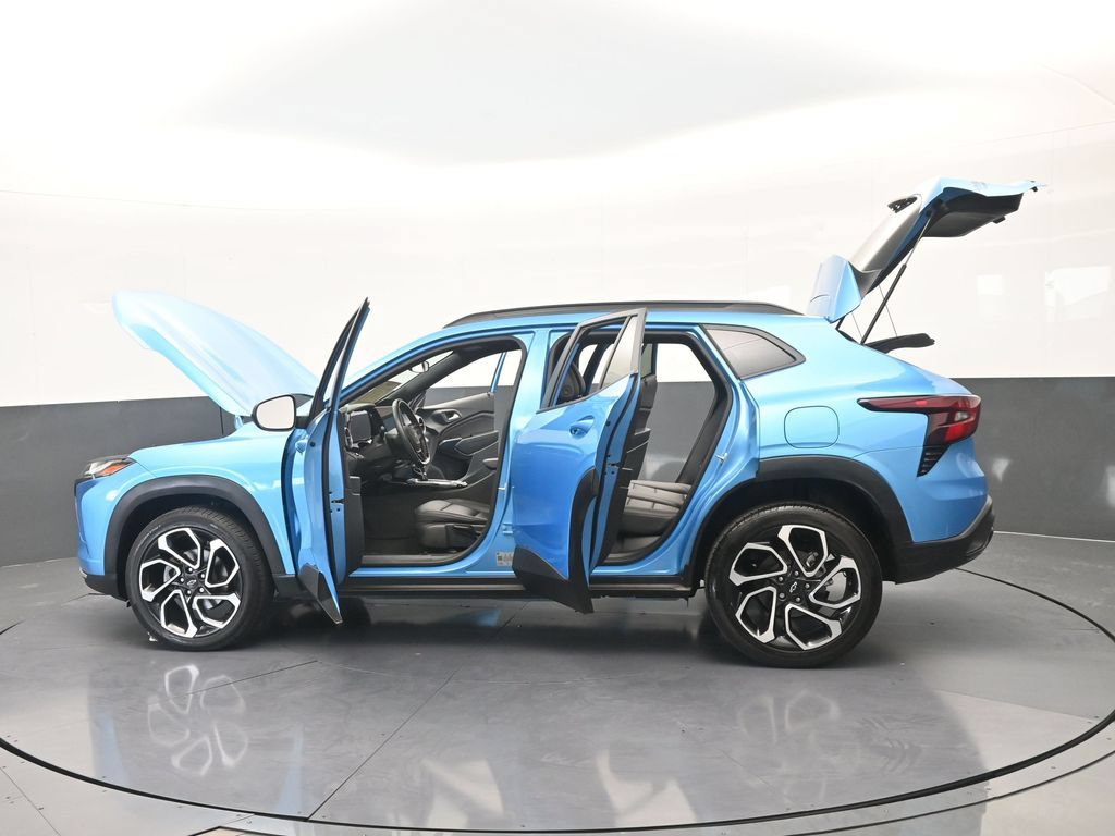 Used 2025 Chevrolet Trax RS FWD image 70