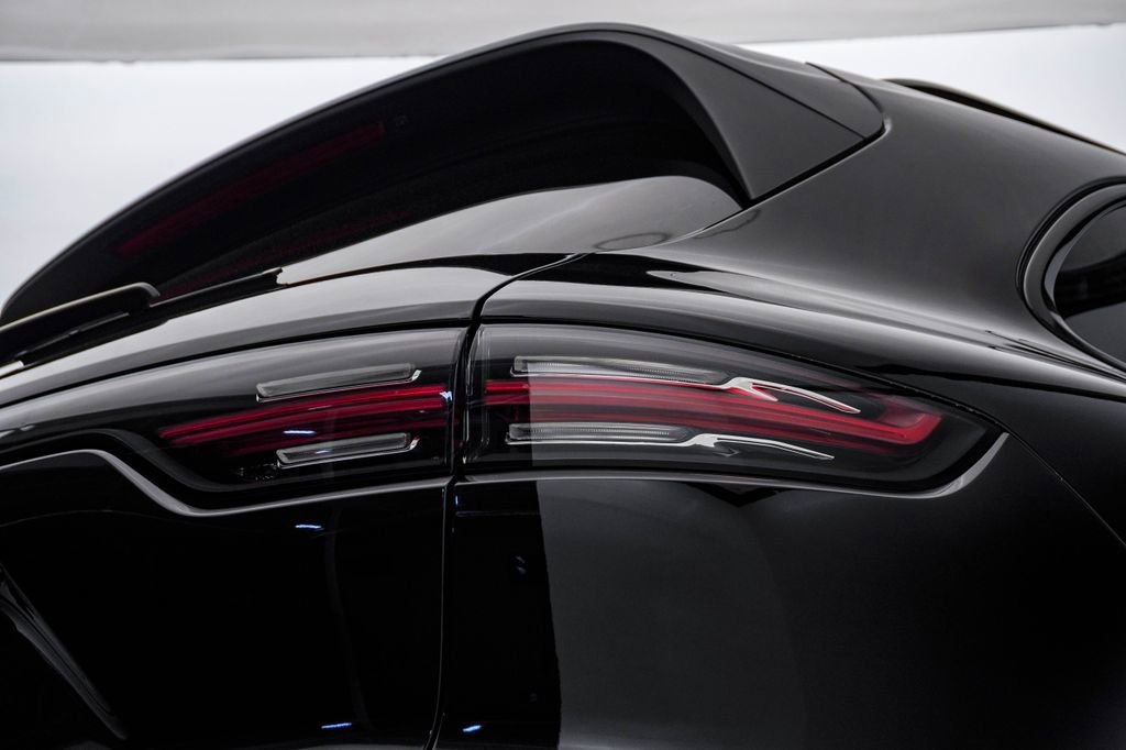 Certified 2023 Porsche Cayenne S Platinum image 12