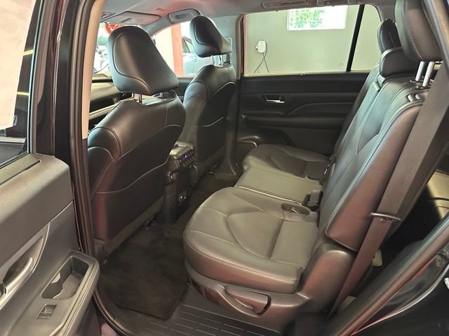 Certified 2025 Toyota Grand Highlander AWD image 13