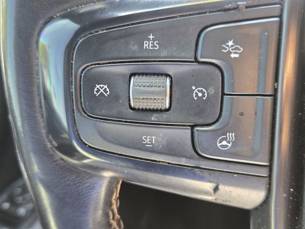 Used 2021 GMC Yukon XL AT4 w/ AT4 Premium Plus Package AWD/4WD image 24