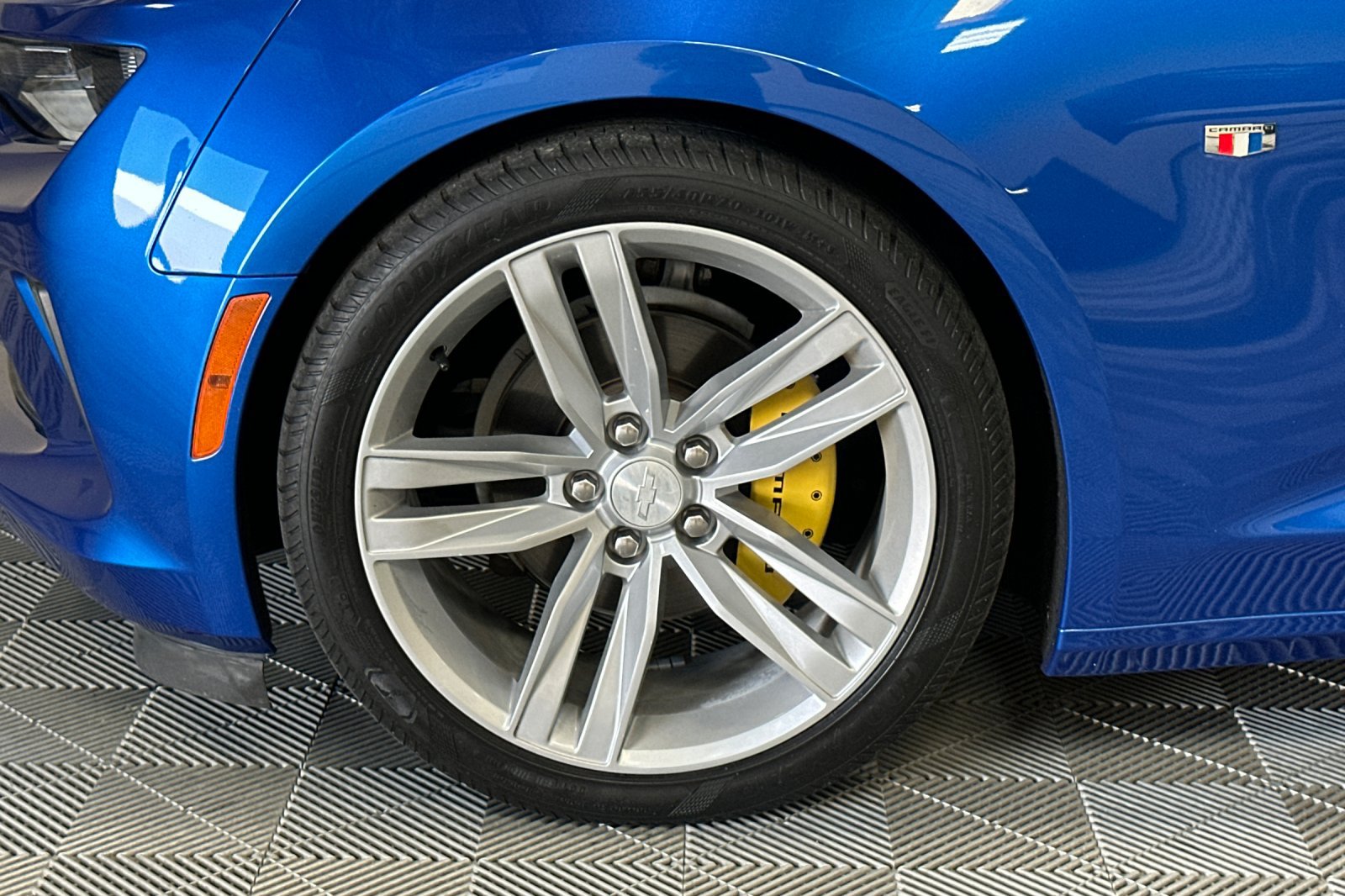 Used 2016 Chevrolet Camaro LT RWD image 40