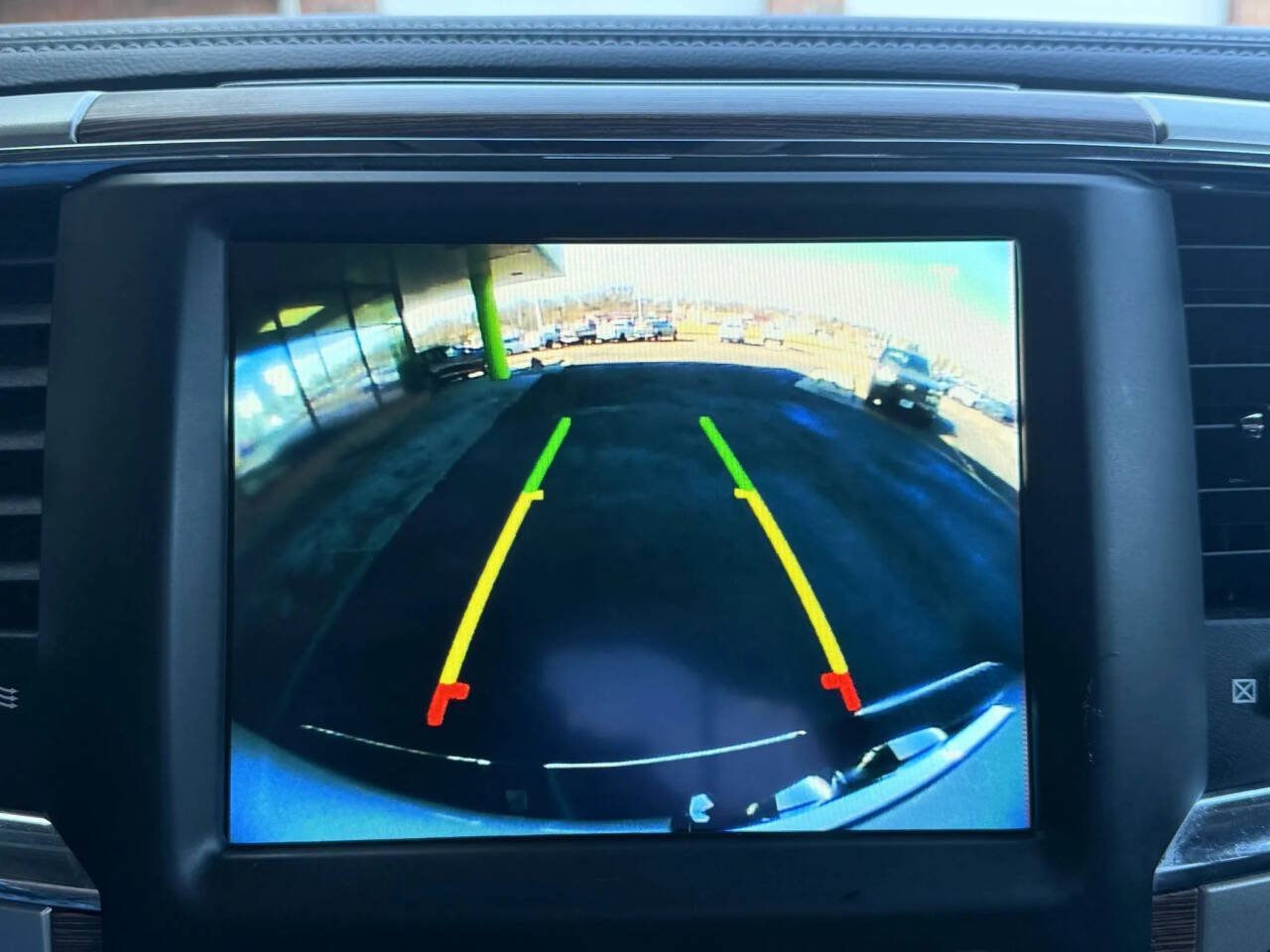 Used 2018 RAM 1500 Laramie w/ Convenience Group AWD/4WD image 40