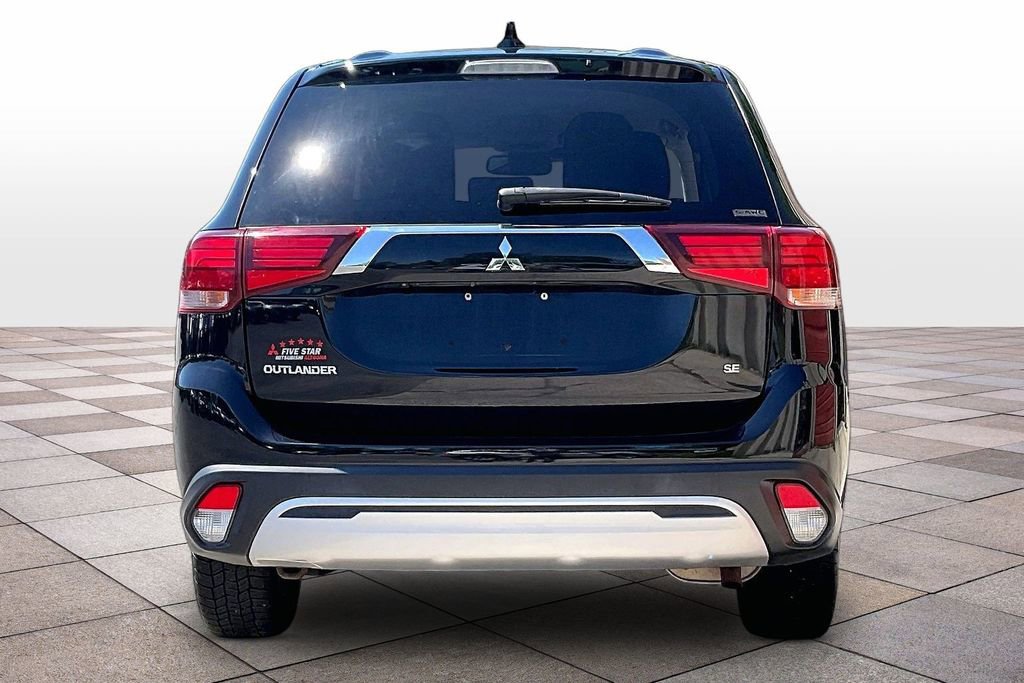 Used 2020 Mitsubishi Outlander SE AWD/4WD image 4