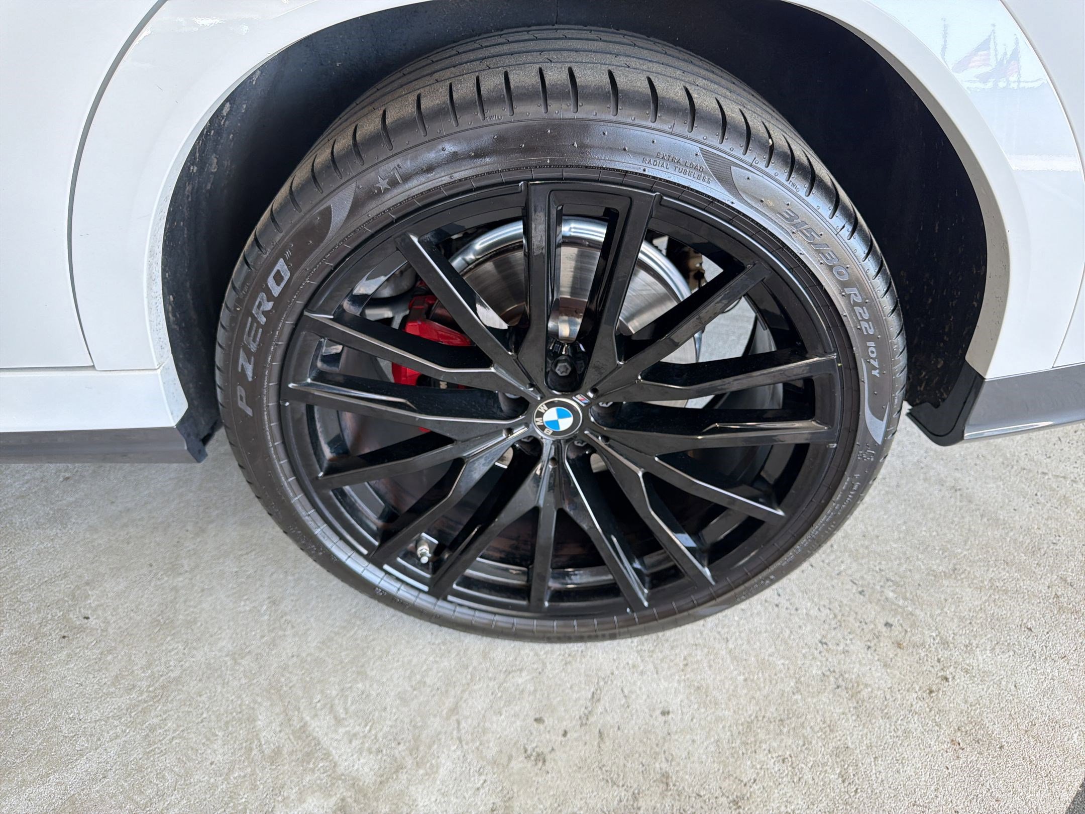 Used 2022 BMW X6 xDrive40i w/ M Sport Package AWD/4WD image 10