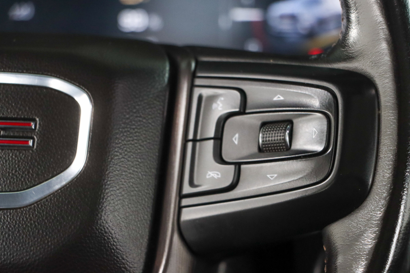 Used 2022 GMC Yukon AT4 AWD/4WD image 15