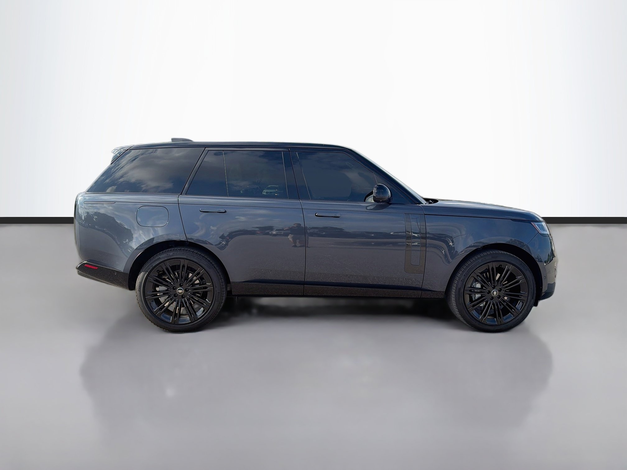 Used 2025 Land Rover Range Rover SE AWD/4WD image 6