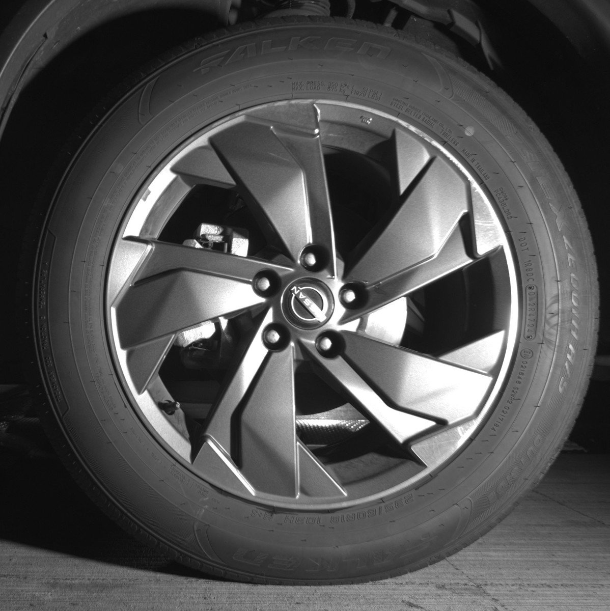 Used 2025 Nissan Rogue SV image 12