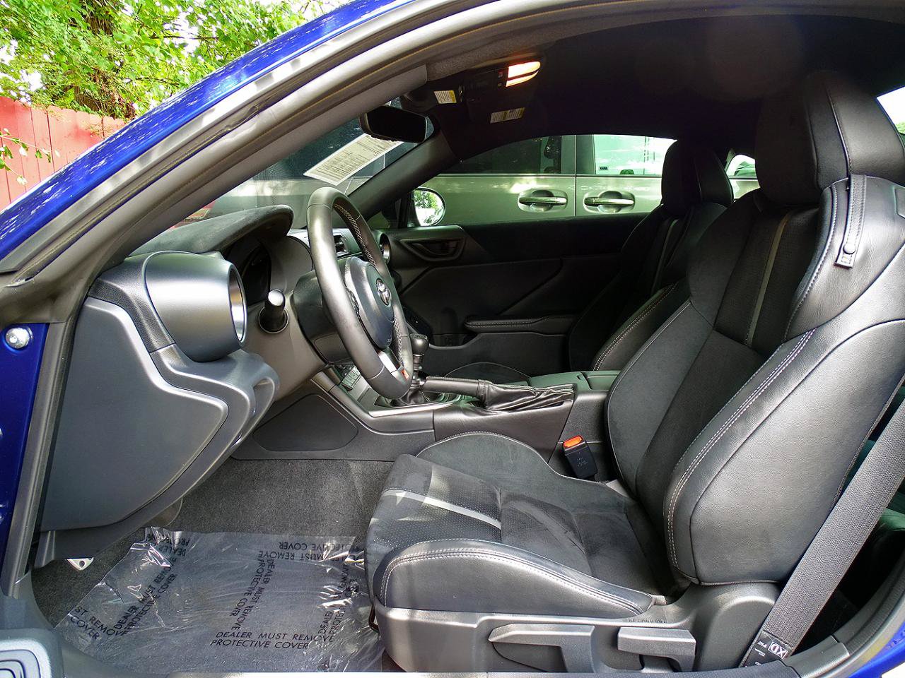 Used 2025 Toyota GR86 Premium w/ Performance Package RWD image 23