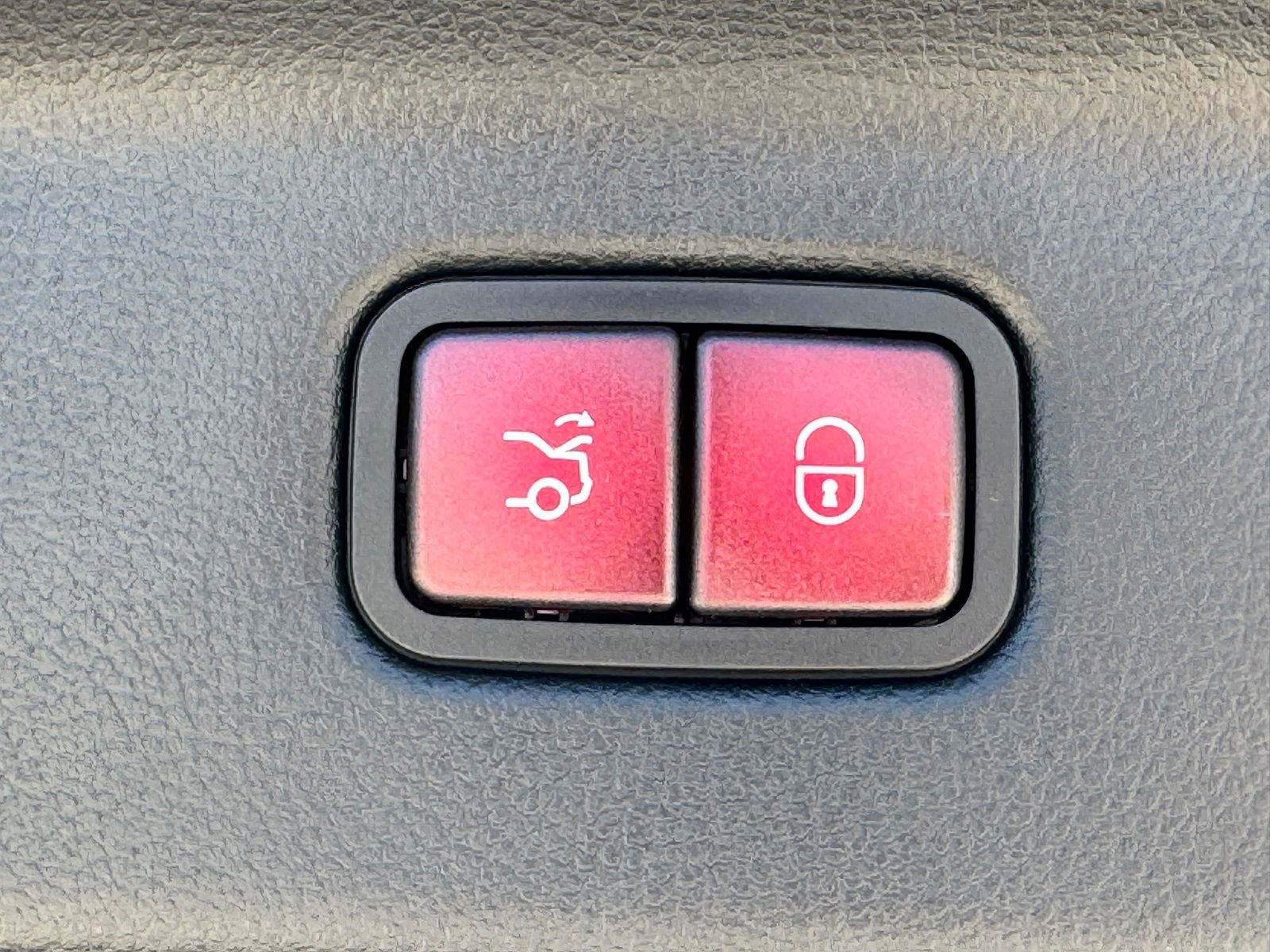 New 2025 Mercedes-Benz S 580e 4MATIC Sedan image 15