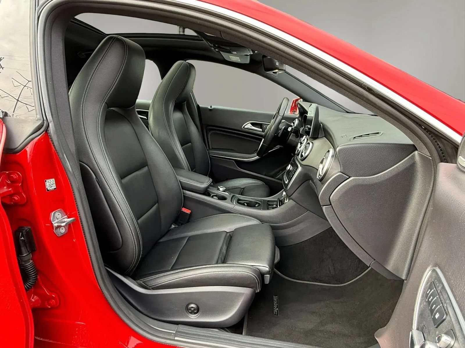 Used 2018 Mercedes-Benz CLA 250 4MATIC image 19