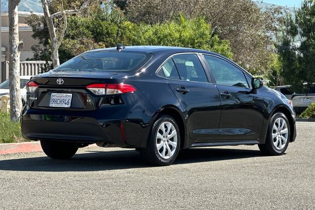 Used 2023 Toyota Corolla LE image 4