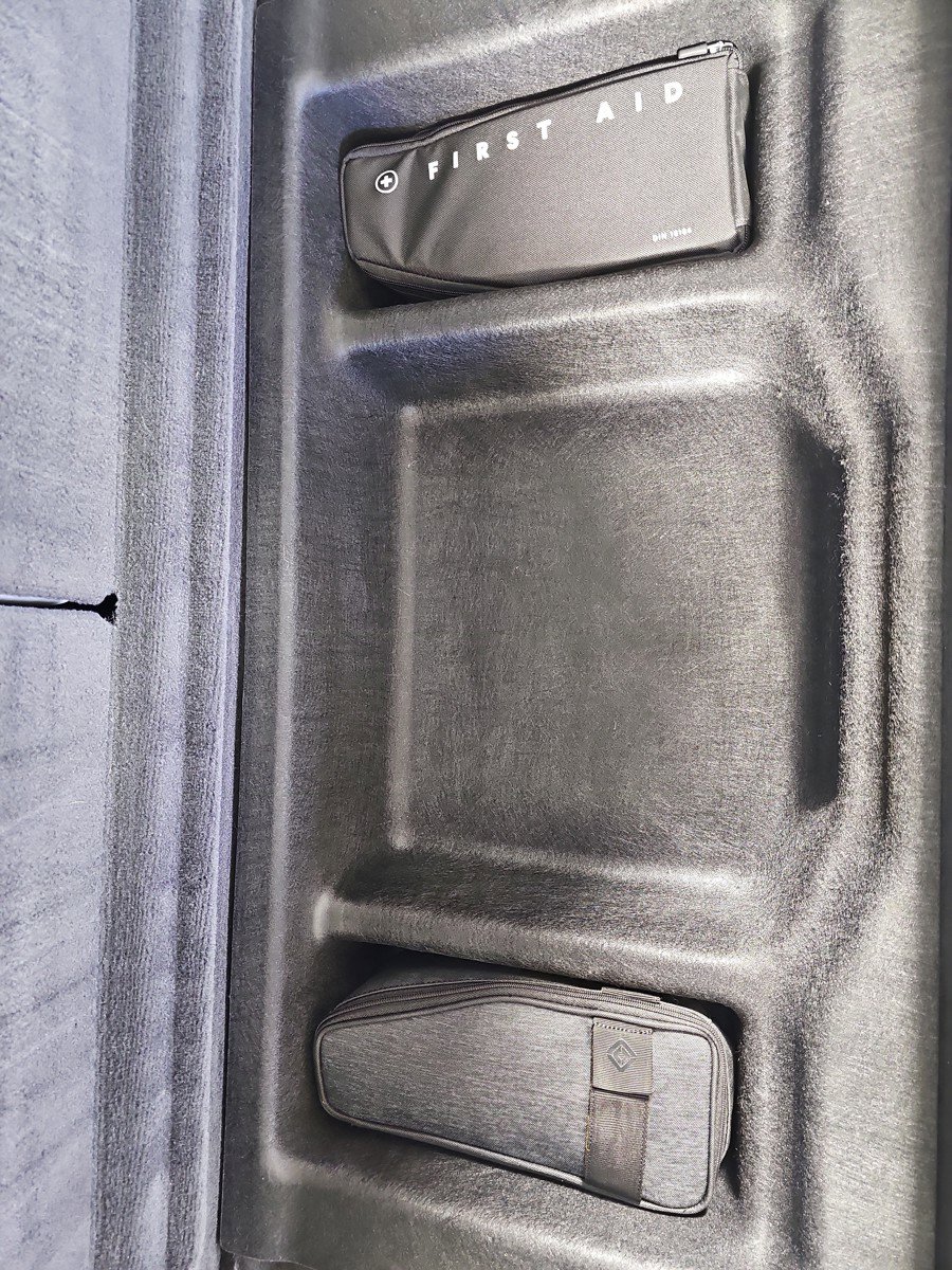 Used 2023 Rivian R1S Adventure image 34