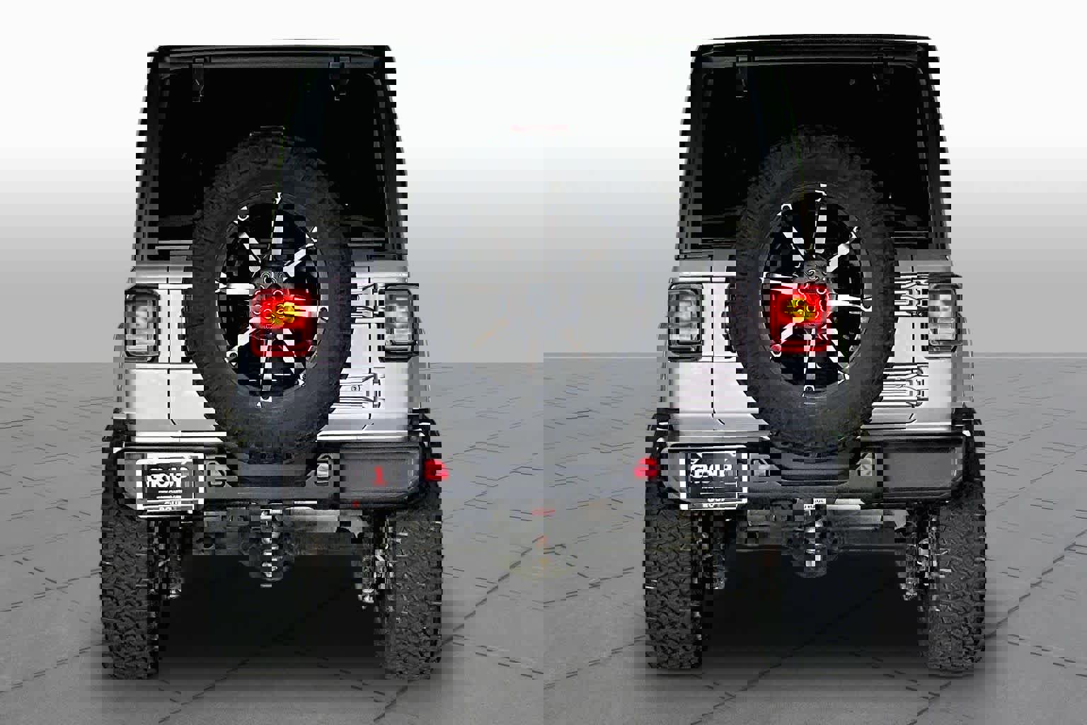 Used 2022 Jeep Wrangler Unlimited Sahara w/ Cold Weather Group AWD/4WD image 4