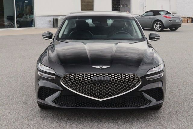 Used 2025 Genesis G70 2.5T image 2