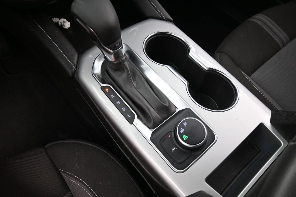 Used 2025 Chevrolet Blazer LT FWD image 18