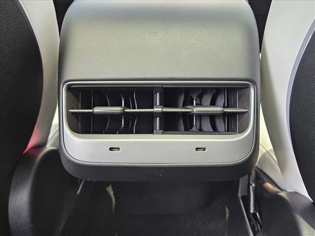 Used 2024 Tesla Model Y Long Range RWD image 18