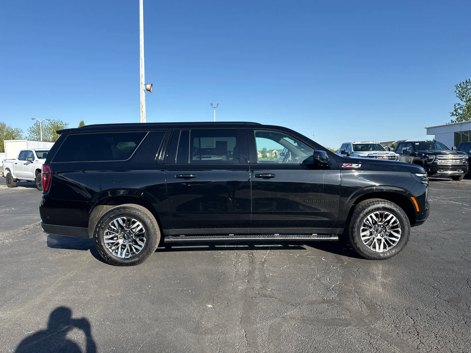 Certified 2025 Chevrolet Suburban Z71 AWD/4WD image 6
