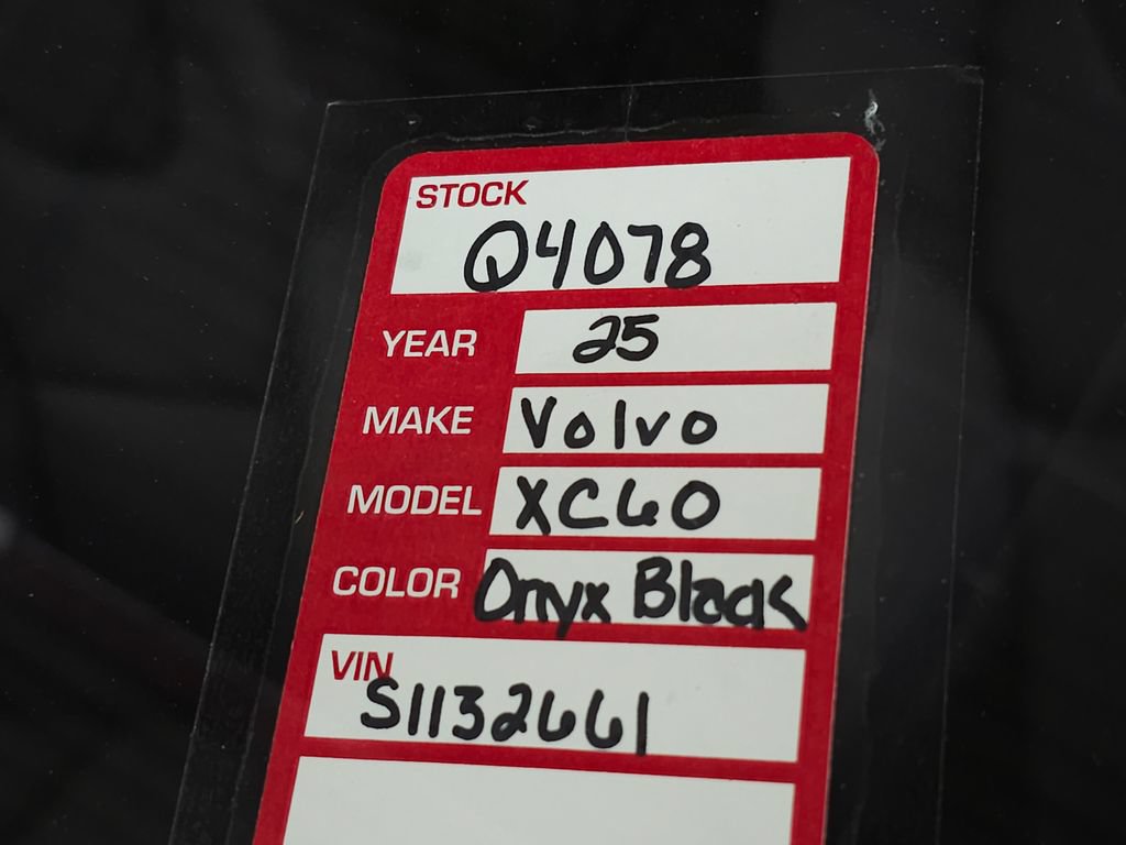 Certified 2025 Volvo XC60 B5 Plus AWD/4WD image 36