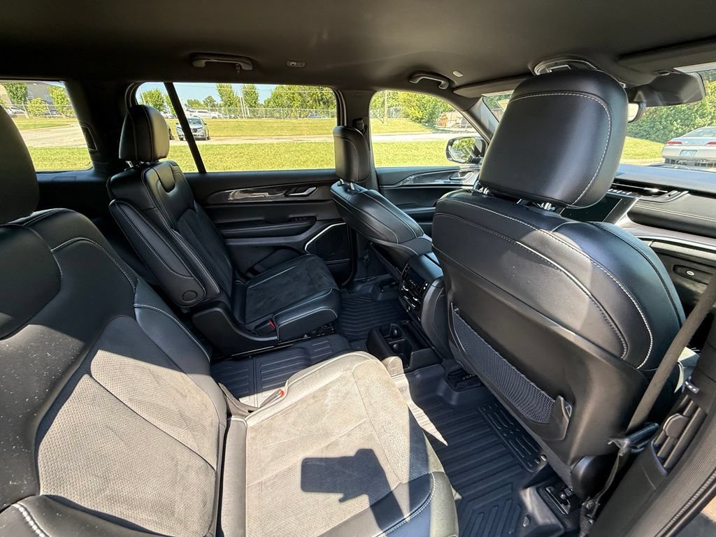 Used 2021 Jeep Grand Cherokee L Laredo AWD/4WD image 37