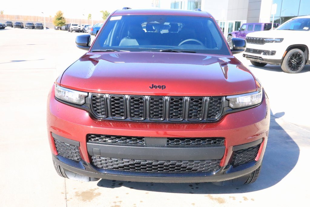 New 2025 Jeep Grand Cherokee L Altitude image 9
