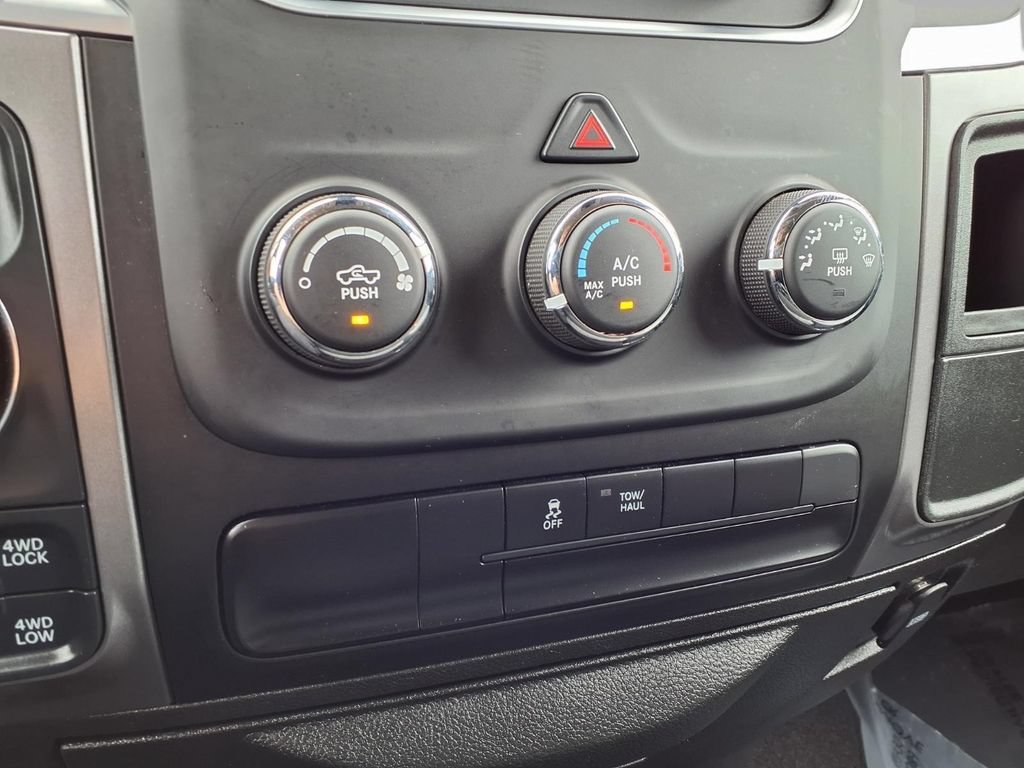 Used 2024 RAM 1500 Classic SLT AWD/4WD image 9