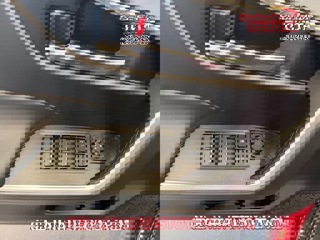 Used 2023 Toyota RAV4 XLE image 9